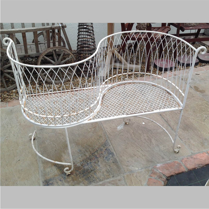 Wire love seat